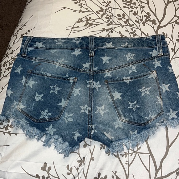 High rise jean shorts, American flag themed with showing pockets - Picture 2 of 4